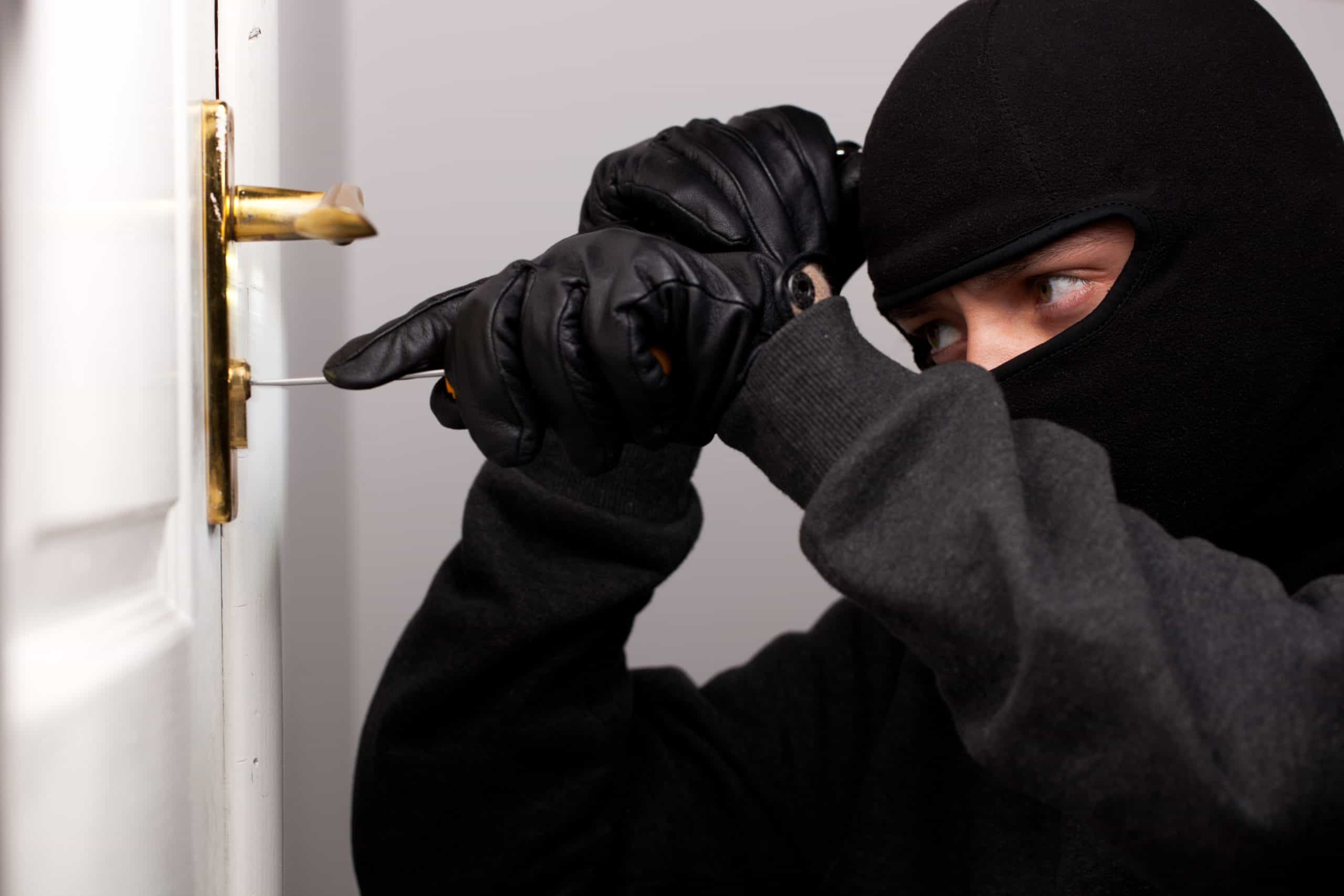 Do Burglars Target Apartments? – Apartment School